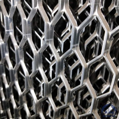 Алюминиевая декоративная просечно-вытяжная сетка 6х30х6,25 мм купить в Кургане
