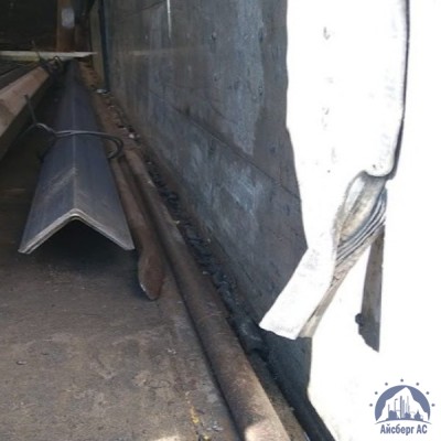 Уголок стальной неравнополочный 200х100х6 мм 09Г2С ГОСТ 8510-93 купить в Кургане